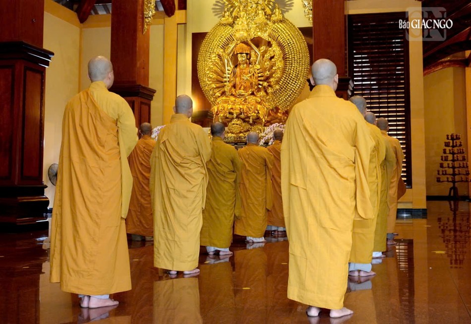 Bố-tát là nghi thức đặc thù của Tăng đoàn do Đức Phật chế định Bố-tát là nghi thức đặc thù của Tăng đoàn do Đức Phật chế định