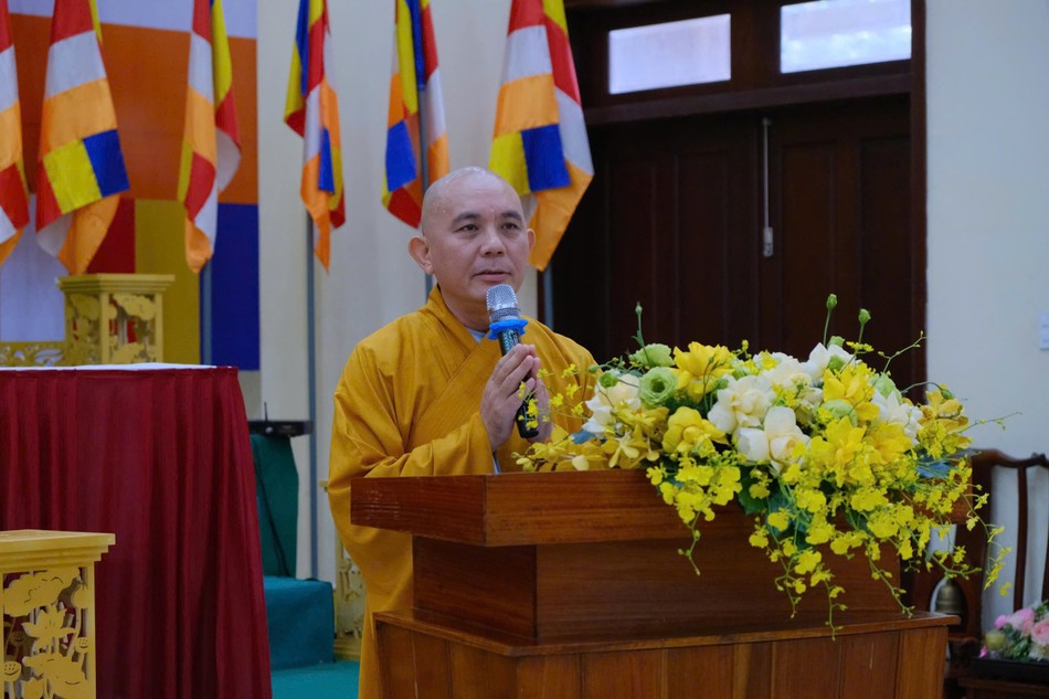 Thượng tọa Thích Đồng Thành phát biểu cảm tạ Thượng tọa Thích Đồng Thành phát biểu cảm tạ