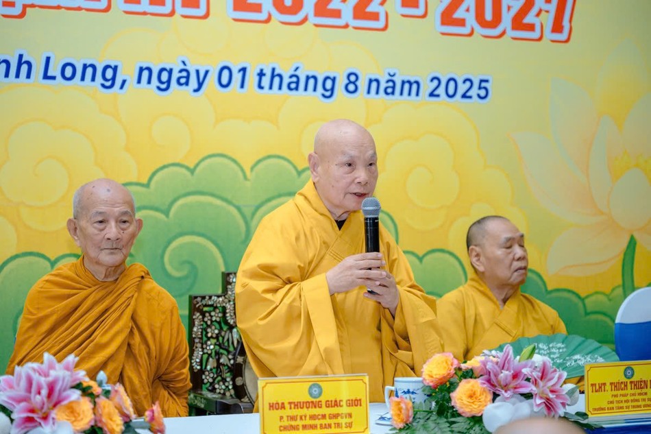 Trưởng lão Hòa thượng Thích Thiện Nhơn ban đạo từ