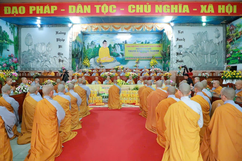 Đoàn Phân ban Ni giới T.Ư tại chùa Tây Thiên (TP.HCM) Đoàn Phân ban Ni giới T.Ư tại chùa Tây Thiên (TP.HCM)