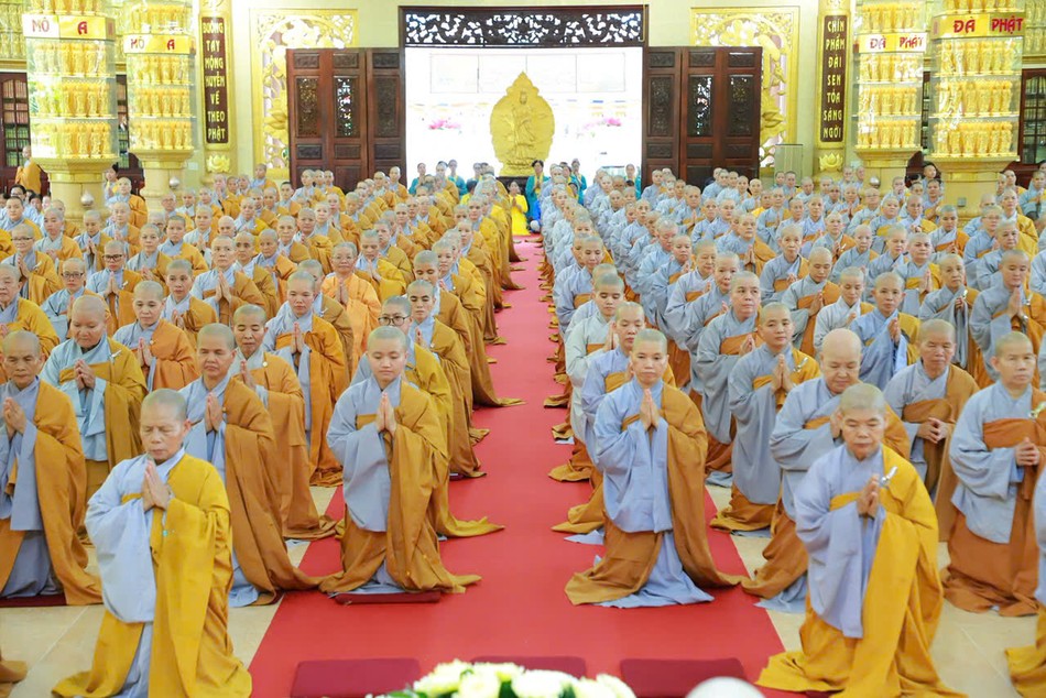 Chư hành gia Ni chùa Long Vân, tỉnh Đồng Nai Chư hành gia Ni chùa Long Vân, tỉnh Đồng Nai