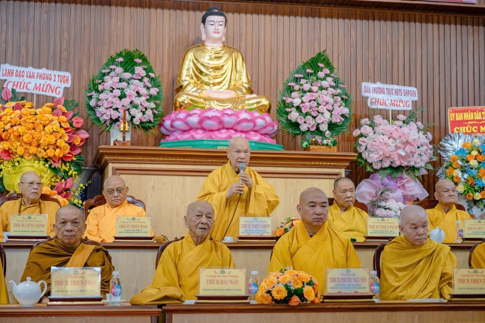 Trưởng lão Hòa thượng Thích Thiện Nhơn ban đạo từ Trưởng lão Hòa thượng Thích Thiện Nhơn ban đạo từ