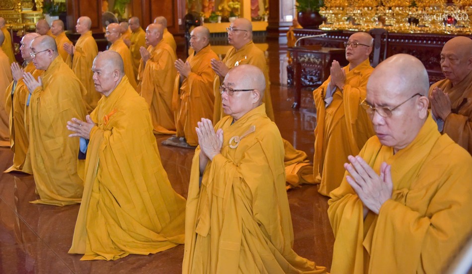 Mỗi kỳ Bố-tát củng cố về tinh thần hòa hợp, thanh tịnh của Tăng đoàn Mỗi kỳ Bố-tát củng cố về tinh thần hòa hợp, thanh tịnh của Tăng đoàn