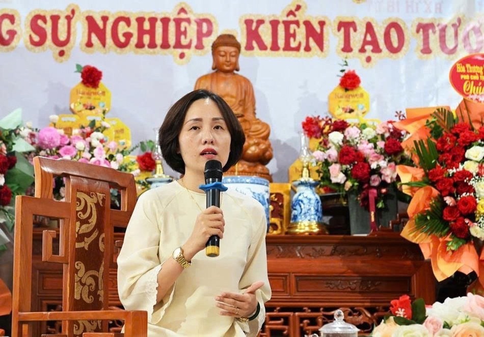 Phật tử Diệu Minh - Ths.Nguyễn Thanh Phương chia sẻ tại buổi giao lưu Phật tử Diệu Minh - Ths.Nguyễn Thanh Phương chia sẻ tại buổi giao lưu