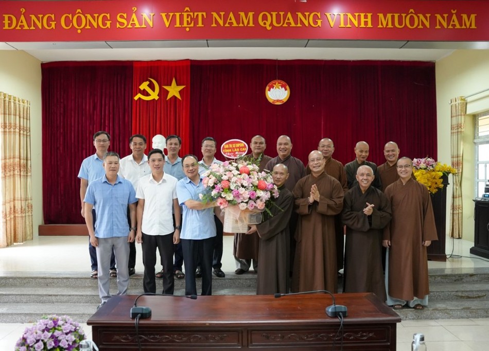 Chúc mừng lãnh đạo Ủy ban MTTQVN tỉnh Lào Cai