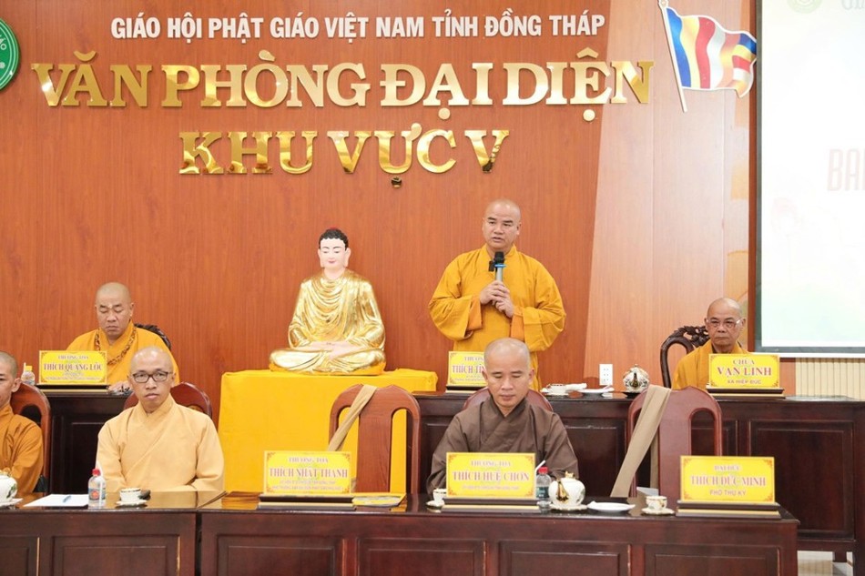 Thượng tọa Thích Tĩnh Triệt phát biểu đúc kết Thượng tọa Thích Tĩnh Triệt phát biểu đúc kết
