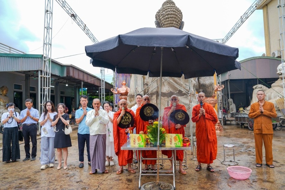 Lễ chú nguyện công trình đúc tôn tượng Đức Phật Thích Ca Lễ chú nguyện công trình đúc tôn tượng Đức Phật Thích Ca