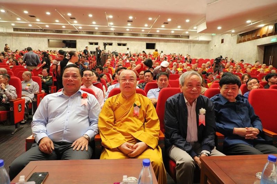 Chư tôn đức và đại biểu tham dự Chư tôn đức và đại biểu tham dự