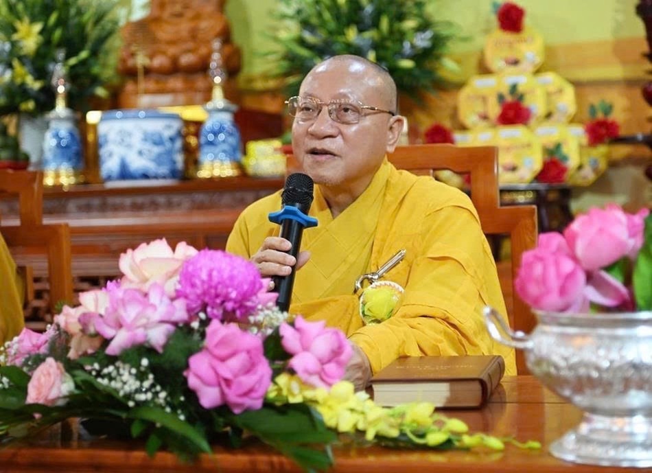 Hòa thượng Thích Gia Quang chia sẻ đến đại chúng Hòa thượng Thích Gia Quang chia sẻ đến đại chúng