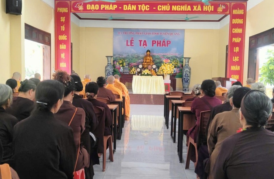 Quang cảnh Lễ tạ pháp tại chùa Phú Lâm