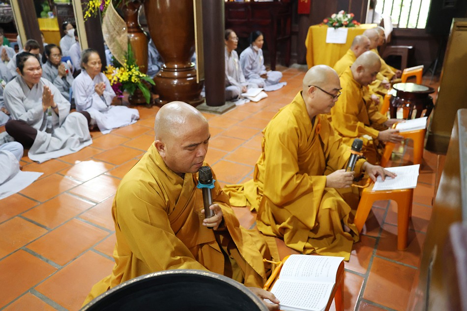 Đạo tràng trì tụng kinh Vu lan - Báo hiếu Đạo tràng trì tụng kinh Vu lan - Báo hiếu