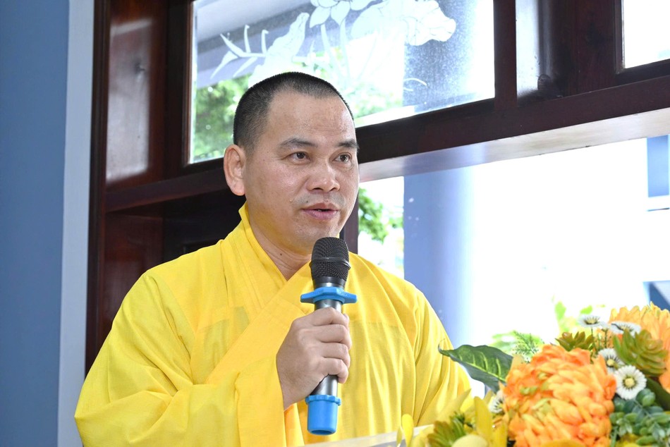 Thượng tọa Thích Thiện Thông phát biểu khai mạc