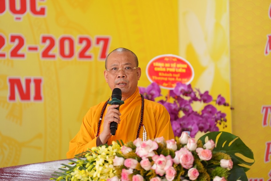 Thượng tọa Thích Nguyên Thành phát biểu khai mạc