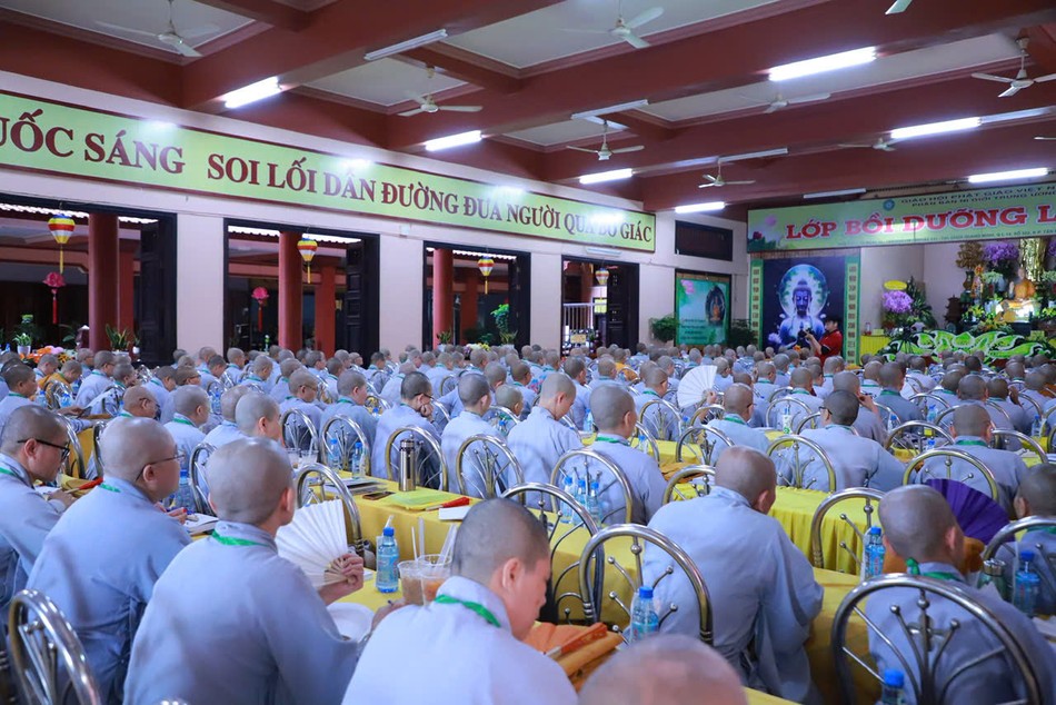 Khóa bồi dưỡng Luật học lần 4 diễn ra trong 5 ngày, từ 10 đến 14-9-2025, tại chùa Quang Minh Khóa bồi dưỡng Luật học lần 4 diễn ra trong 5 ngày, từ 10 đến 14-9-2025, tại chùa Quang Minh