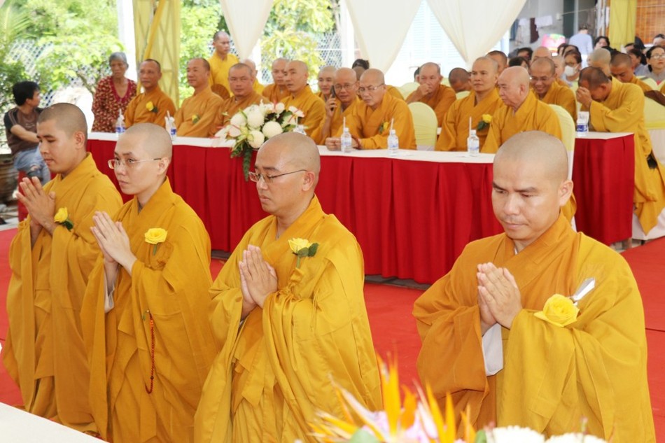 Các vị đại diện chùa Phước Thiện Các vị đại diện chùa Phước Thiện