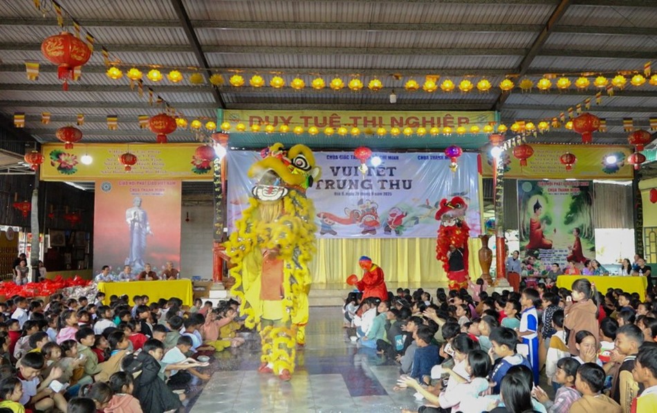 Múa lân sư phục vụ thiếu nhi Múa lân sư phục vụ thiếu nhi