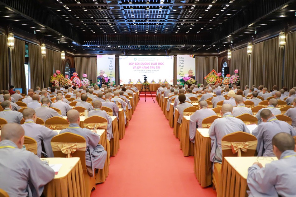 Khóa bồi dưỡng diễn ra trong 4 ngày, từ 24 đến 27-10-2025, tại chùa Tam Chúc, tỉnh Ninh Bình