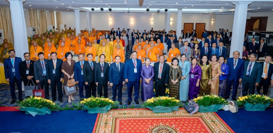 Hội nghị Lãnh đạo Phật giáo ba nước Việt Nam - Lào - Campuchia, tại Thủ đô Phnom Penh Hội nghị Lãnh đạo Phật giáo ba nước Việt Nam - Lào - Campuchia, tại Thủ đô Phnom Penh