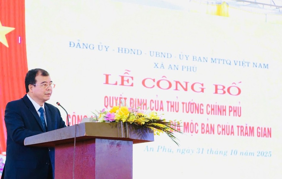 Ông Nguyễn Minh Hùng phát biểu chúc mừng Ông Nguyễn Minh Hùng phát biểu chúc mừng