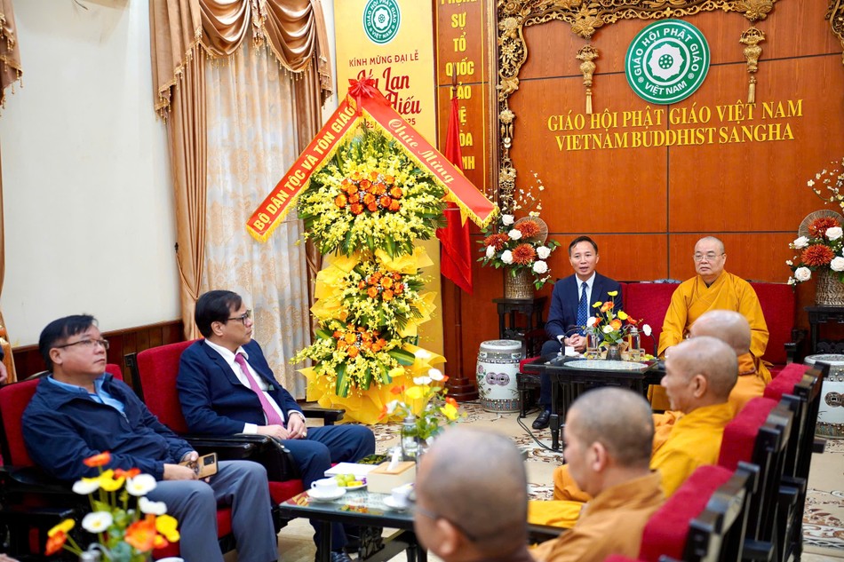 Trưởng lão Hòa thượng đặc biệt ghi nhận sự hướng dẫn, giúp đỡ tận tình của Ban Tôn giáo Chính phủ trong công tác tổ chức thành công Đại lễ Vesak Liên Hiệp Quốc 2025