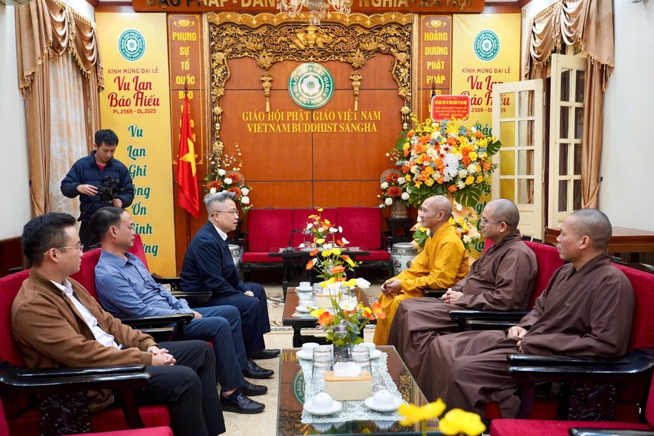 Quang cảnh buổi tiếp tại Trụ sở Trung ương GHPGVN - chùa Quán Sứ Quang cảnh buổi tiếp tại Trụ sở Trung ương GHPGVN - chùa Quán Sứ