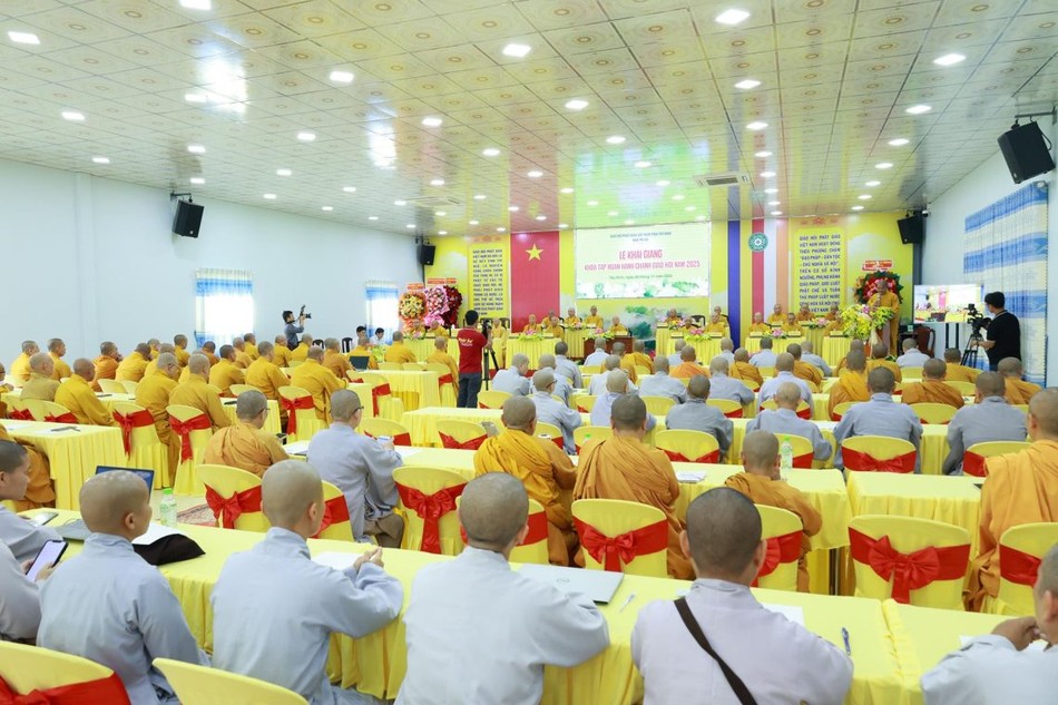 Quang cảnh khai mạc khóa tập huấn