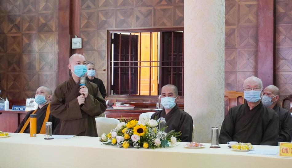 Đại đức Thích Nguyên Các đại diện chùa Vĩnh Nghiêm đóng góp ý kiến về công tác tổ chức Đại đức Thích Nguyên Các đại diện chùa Vĩnh Nghiêm đóng góp ý kiến về công tác tổ chức