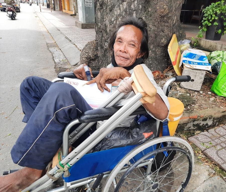 Ông Tư cảm ơn đến những người hỗ và chúc tất cả dồi dào sức khỏe