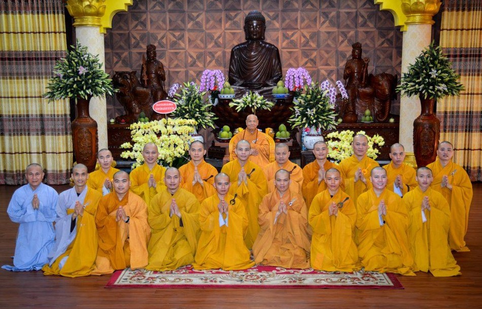 Chư hành giả an cư nội tự tại chùa Minh Đạo