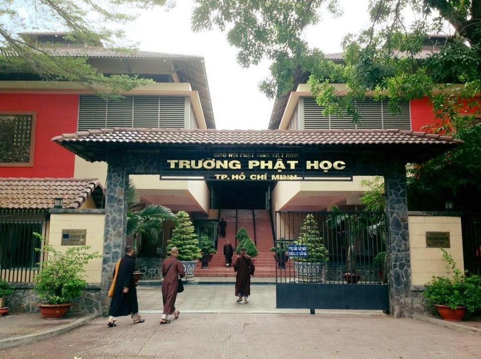 Trường Trung Cấp Phật Học: Chương Trình Đào Tạo, Cơ Sở Vật Chất và Triển Vọng Nghề Nghiệp