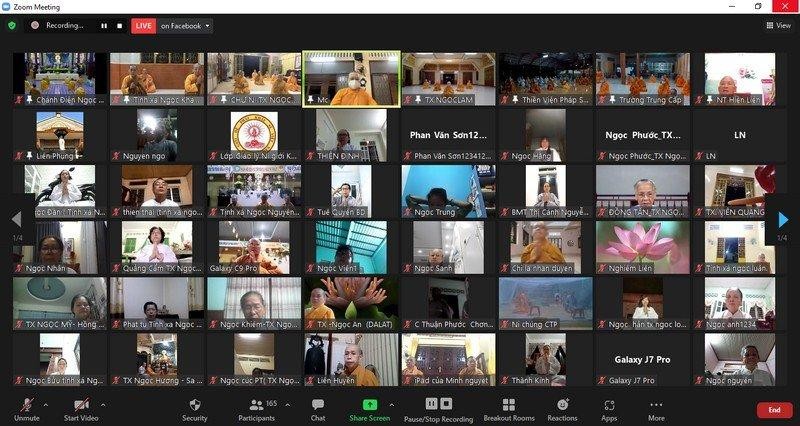 Chư Ni và Phật tử tham dự qua zoom - Ảnh: Ban TT NGKS Chư Ni và Phật tử tham dự qua zoom - Ảnh: Ban TT NGKS
