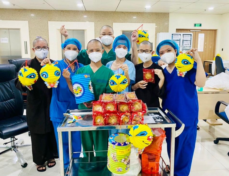 Quà trung thu được gửi tặng đến bệnh nhân Quà trung thu được gửi tặng đến bệnh nhân
