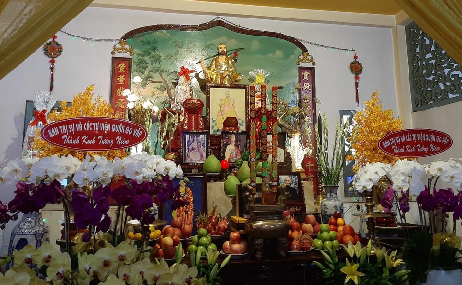 Do dịch bệnh Covid-19 vẫn còn phức tạp nên lễ tưởng niệm được tổ chức nội bộ - Ảnh: Quảng Lạc Do dịch bệnh Covid-19 vẫn còn phức tạp nên lễ tưởng niệm được tổ chức nội bộ - Ảnh: Quảng Lạc