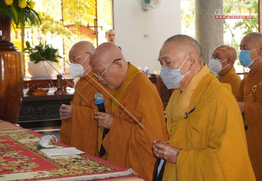 Chư tôn đức giáo phẩm cử hương tưởng niệm Chư tôn đức giáo phẩm cử hương tưởng niệm