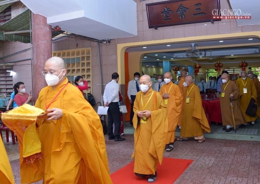 Cung thỉnh chư tôn đức quang lâm hội trường Cung thỉnh chư tôn đức quang lâm hội trường