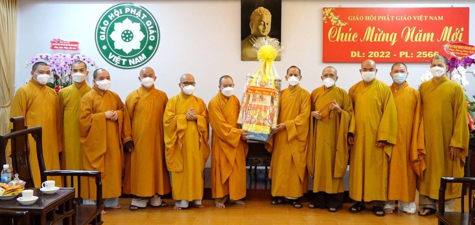 Chúc mừng năm mới đến chư tôn đức Văn phòng 2 Trung ương