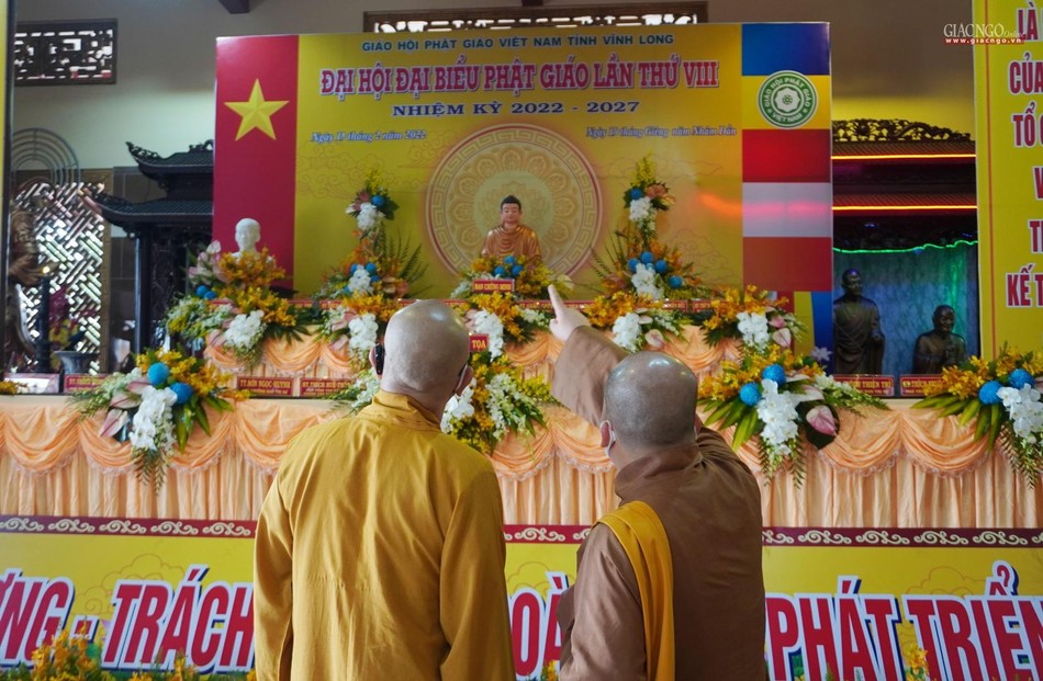 Công tác thiết trí tại hội trường gần như đã hoàn thiện trong sáng 18-2 Công tác thiết trí tại hội trường gần như đã hoàn thiện trong sáng 18-2