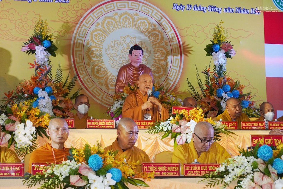 Hòa thượng Thích Thiện Nhơn ban đạo từ chỉ đạo