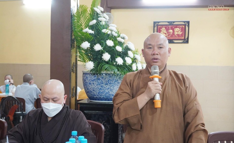 Thượng tọa Thích Minh Bảo phát biểu khai mạc