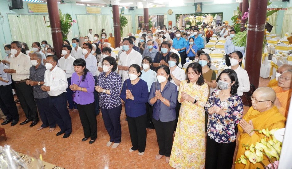 Đại diện chính quyền, cùng các ban ngành tưởng niệm chiều 18-4 Đại diện chính quyền, cùng các ban ngành tưởng niệm chiều 18-4