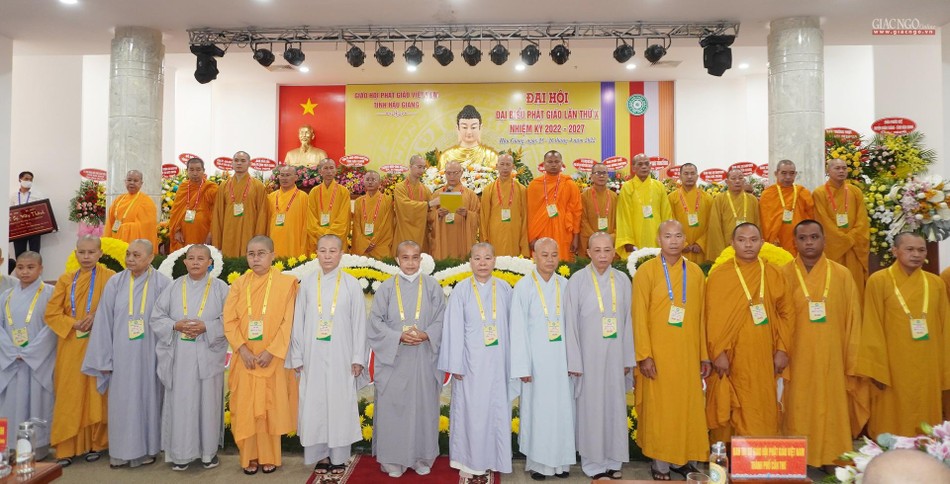 Tân Ban Trị sự GHPGVN tỉnh Hậu Giang nhiệm kỳ 2022-2027 ra mắt phát biểu nhận nhiệm vụ