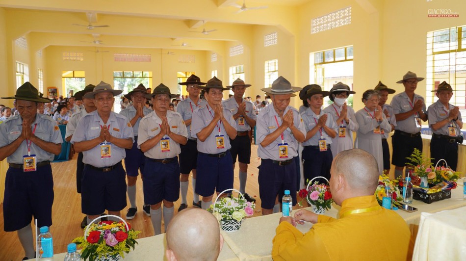 Ban Quản trại ra mắt trước chư tôn đức Ban Quản trại ra mắt trước chư tôn đức