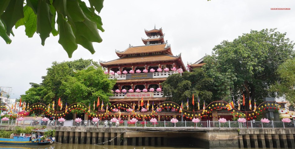 &quot;Con người có trách nhiệm trong mỗi suy nghĩ, hành động của mình để bảo vệ sự tươi đẹp của hành tinh, và có vai trò quyết định sự phồn vinh, thịnh vượng, tương lai của vũ trụ mà chúng ta đang sống&quot;