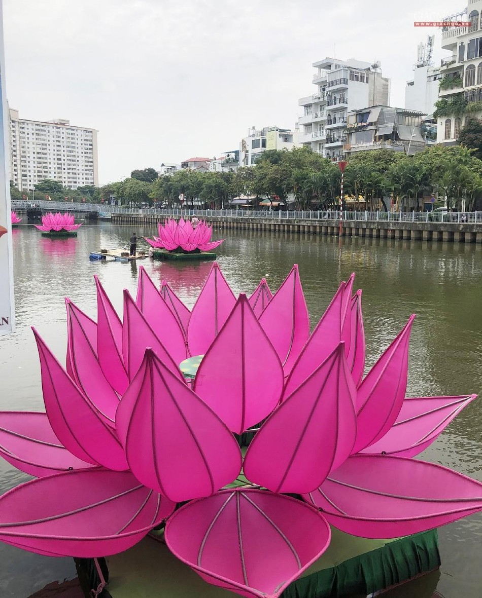 Với ý nghĩa truyền tải thông điệp “tri ân báo ân, ước nguyện hòa bình, thế giới an lạc hạnh phúc và bảo vệ môi trường