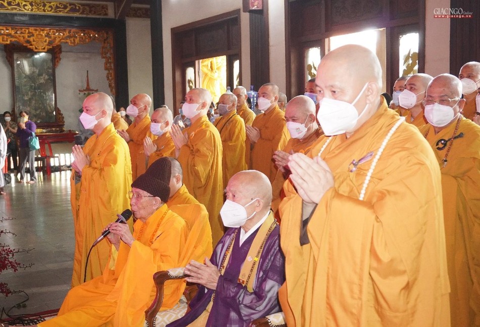 Trưởng lão Hòa thượng Thích Đức Nghiệp chứng minh lễ Trưởng lão Hòa thượng Thích Đức Nghiệp chứng minh lễ