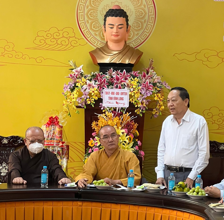 Ông Nguyễn Thành Thế, Phó Bí thư Thường trực Tỉnh Ủy tỉnh Vĩnh Long chúc mừng Đại lễ Phật đản Phật lịch 2566 đến Tăng Ni Phật giáo tỉnh Vĩnh Long Ông Nguyễn Thành Thế, Phó Bí thư Thường trực Tỉnh Ủy tỉnh Vĩnh Long chúc mừng Đại lễ Phật đản Phật lịch 2566 đến Tăng Ni Phật giáo tỉnh Vĩnh Long