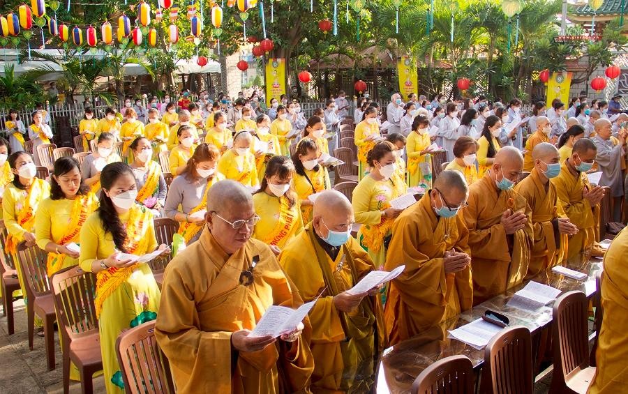 Tụng sám Khánh đản