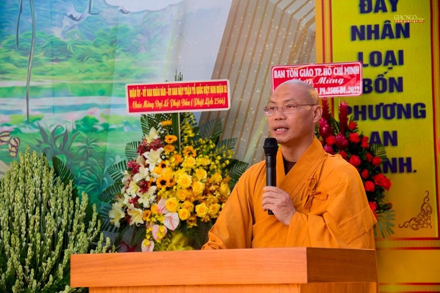 Thượng tọa Thích Trí Chơn cung tuyên Thông điệp Phật đản Phật lịch 2566