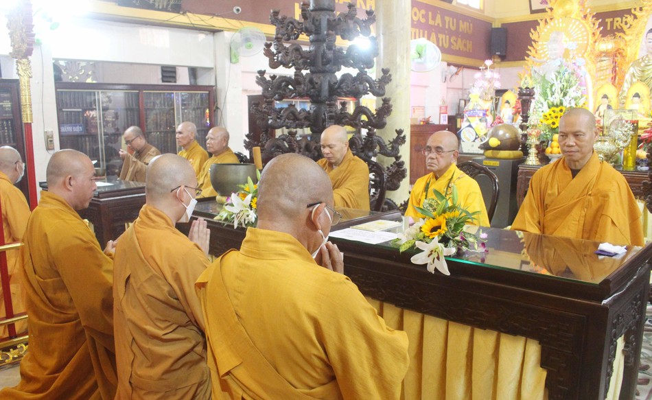 Chư Tăng tác pháp an cư Chư Tăng tác pháp an cư