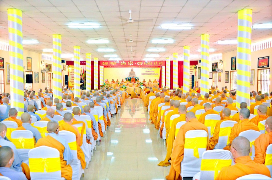 Hòa thượng Đào Như, Phó Chủ tịch Hội đồng Trị sự có đôi lời giáo giới đến Tăng Ni TP.Cần Thơ Hòa thượng Đào Như, Phó Chủ tịch Hội đồng Trị sự có đôi lời giáo giới đến Tăng Ni TP.Cần Thơ